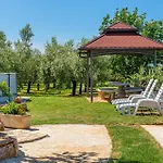 Ferienhaus 2 Bedroom Amazing In Vodnjan