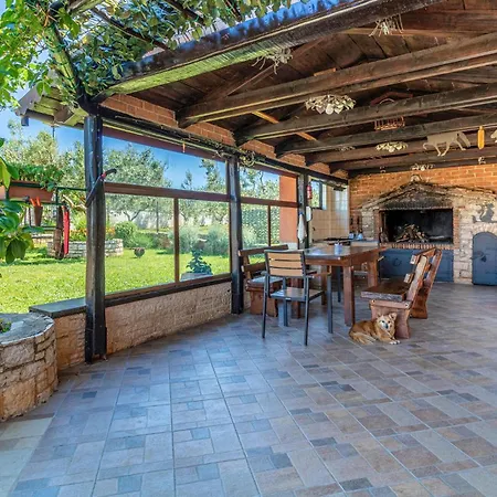 2 Bedroom Lovely In