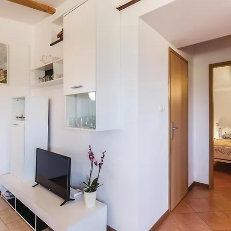 Holiday home 2 Bedroom Lovely In Vodnjan