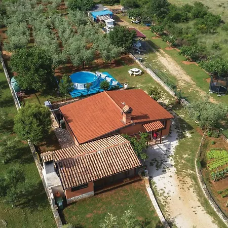 Ferienhaus 2 Bedroom Amazing In