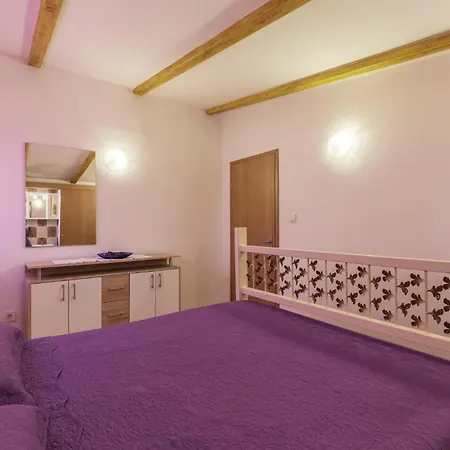 2 Bedroom Lovely In *