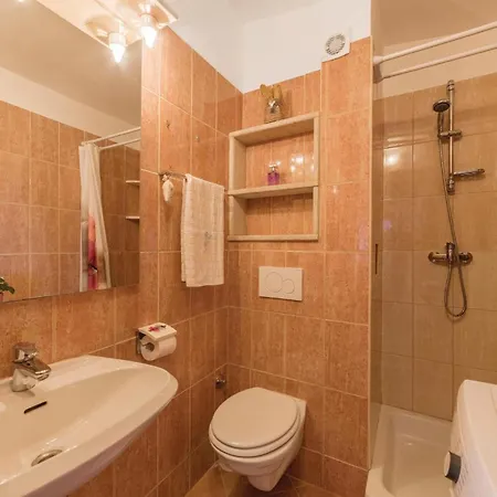 2 Bedroom Lovely In Holiday home Vodnjan